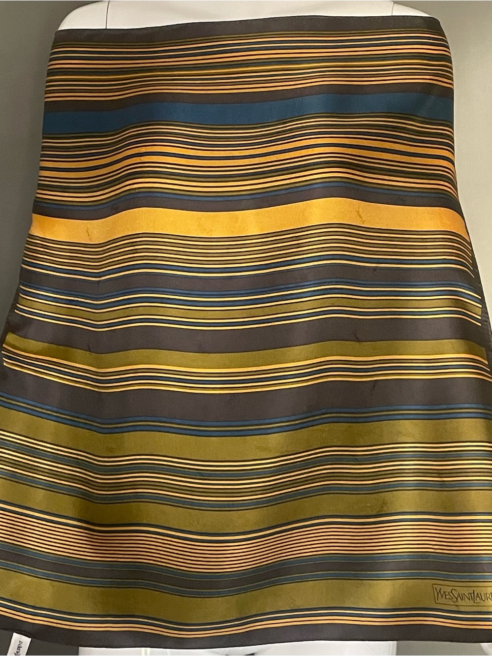 Lovely Yves Saint Laurent Scarf Striped Silk 23 In Excellent Condition